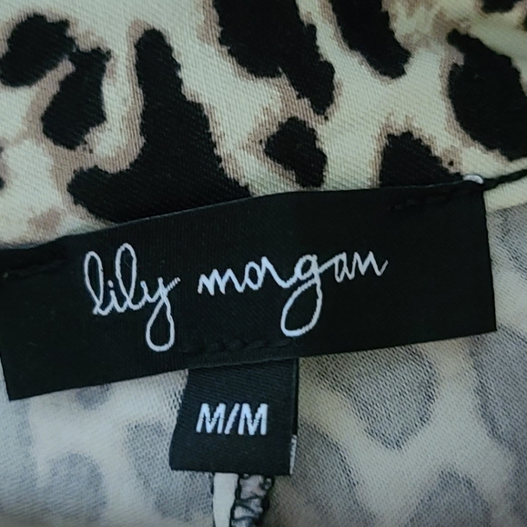 🦇2/$15- Leopard Crop Pants - Picture 10 of 13